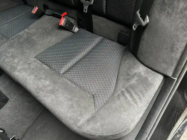 ＢＭＷ １１８ｄ 富山県 2018(平30)年 3万km 黒 コンフォートパッケージ/パーキングサポートパッケージ/コンフォートアクセス/HDDナビ/バックカメラ/アイドリングストップ/クルーズコントロール/プッシュスタート/ミラー内臓ETC/Bluetooth接続/DVD/CD再生/シートヒーター/LEDヘッドライト/横滑り防止/衝突軽減