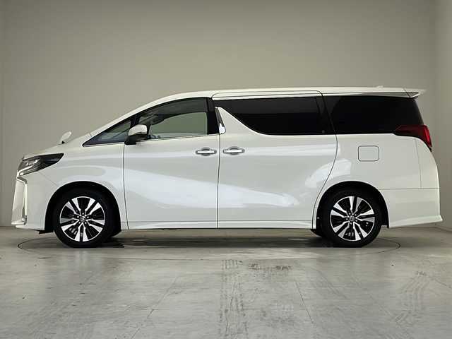 トヨタ アルファード S Cパッケージ 愛知県 2023(令5)年 2.8万km ホワイトパールクリスタルシャイン トヨタセーフティセンス/衝突軽減システム/純正９型ディスプレイオーディオ（ナビあり）/フリップダウンモニター/三眼LEDヘッドライト/両側パワースライドドア/レーダークルーズコントロール/シートヒーター/エアシート/フルセグ/CD/Bluetooth/バックカメラ/電動リアゲート/パワーシート/コーナーセンサー/純正アルミホイール/ETC２．０/ブラインドスポットモニター/インテリジェントミラー/ステアリングヒーター/リアオートエアコン/オートマチックハイビーム/ドライブレコーダー/ステアリングスイッチ/スマートキー/プッシュスタート