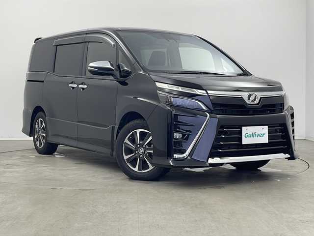 トヨタ ヴォクシー ZS 煌Ⅱ 新潟県 2020(令2)年 4.3万km ブラック 純正メモリナビ/（BT/FM/AM/フルセグTV）/バックカメラ/ステアリングスイッチ/両側パワースライドドア/純正フリップダウンモニター/純正LEDオートヘッドライト/電格ミラー/ウィンカーミラー/ドアバイザー/純正16インチアルミホイール/ビルトインETC