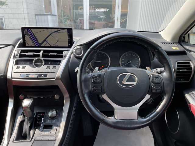 レクサス ＮＸ 300 石川県 2020(令2)年 4.9万km レッドマイカクリスタルシャイン 純正メモリーナビ/フルセグTV/パノラマモニター/LEDヘッドライト/ビルトインETC2.0/パワーバックドア/レクサスセーフティ/レーダークルーズ/スマートキー/プッシュスタート/電動ミラー/オートライト/パワーシート/保証書