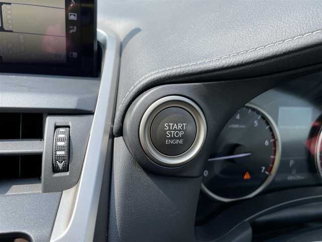 レクサス ＮＸ 300 石川県 2020(令2)年 4.9万km レッドマイカクリスタルシャイン 純正メモリーナビ/フルセグTV/パノラマモニター/LEDヘッドライト/ビルトインETC2.0/パワーバックドア/レクサスセーフティ/レーダークルーズ/スマートキー/プッシュスタート/電動ミラー/オートライト/パワーシート/保証書