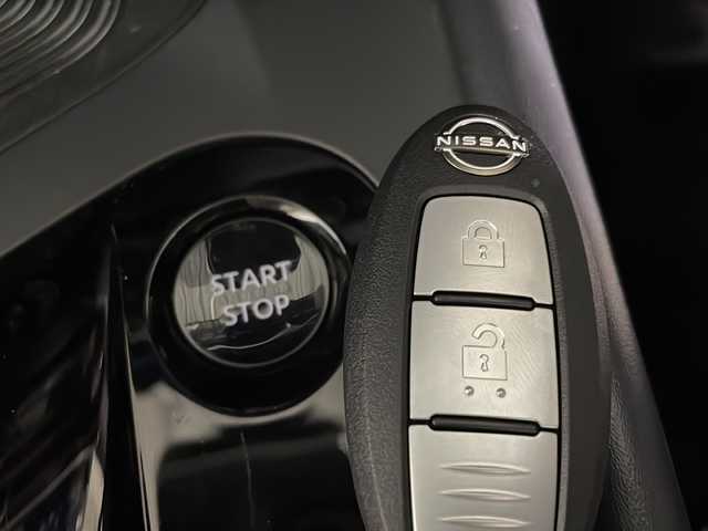 日産 ノート X 福岡県 2022(令4)年 4.8万km ピュアホワイトパール 純正9インチメーカーナビ/Bluetooth/フルセグTV/プロパイロット/アラウンドビューモニター/衝突被害軽減ブレーキ/車線逸脱警報/ペダル踏み間違い時加速抑制装置/レーダークルーズコントロール/デジタルインナーミラー/ETC/オートライト/オートマチックハイビーム/電動格納ミラー