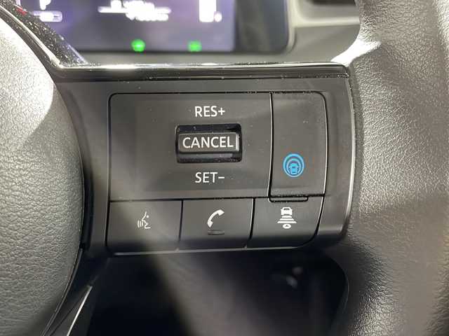 日産 ノート X 福岡県 2022(令4)年 4.8万km ピュアホワイトパール 純正9インチメーカーナビ/Bluetooth/フルセグTV/プロパイロット/アラウンドビューモニター/衝突被害軽減ブレーキ/車線逸脱警報/ペダル踏み間違い時加速抑制装置/レーダークルーズコントロール/デジタルインナーミラー/ETC/オートライト/オートマチックハイビーム/電動格納ミラー