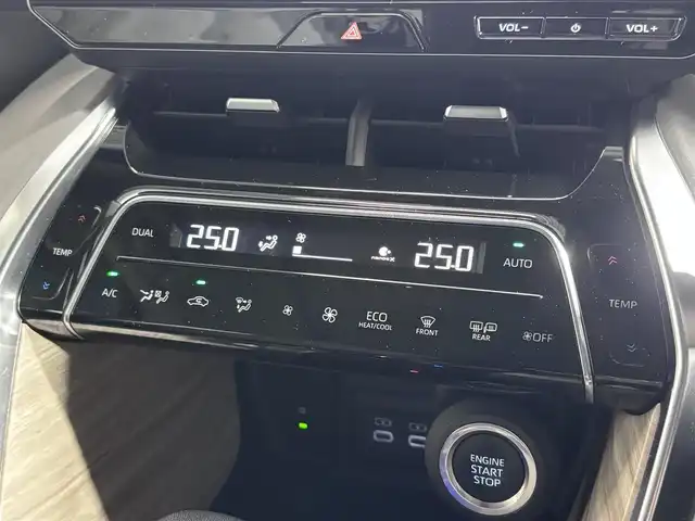 トヨタ ハリアー Z 大阪府 2023(令5)年 1.7万km プラチナホワイトパールマイカ モデリスタエアロ　サンルーフ　全方位カメラ　レザーシート　純正ナビＴＶ　レーダークルコン　衝突軽減　ＥＴＣ　ドラレコ　パワーシート　ＢＳＭ　レーンアシスト　アイドリングストップ　スマートキー