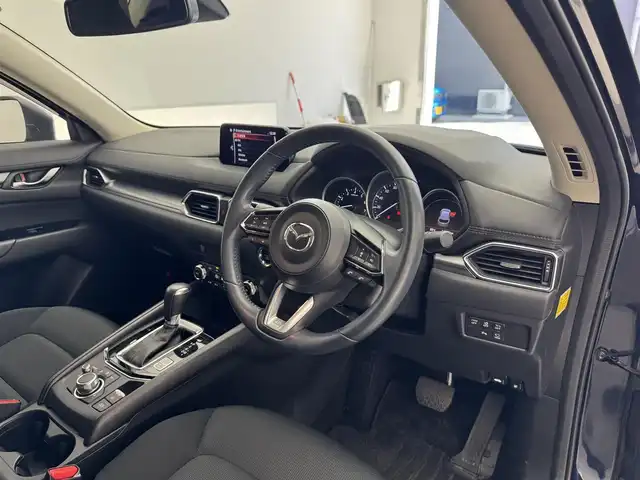 マツダ ＣＸ－５ 20S プロアクティブ 滋賀県 2018(平30)年 1.7万km ディープクリスタルブルーマイカ 純正ナビ/【Bluetooth.USB】/バックカメラ/サイドカメラ/衝突軽減ブレーキ/レーダークルーズコントロール/車線逸脱警報/LEDヘッドライト/オートライト/オートハイビーム/ヘッドアップディスプレイ/電子パーキング/オートブレーキホールド/クリアランスソナー/ETC/前方ドライブレコーダー/ステアリングスイッチ/ドアバイザー/スマートキー