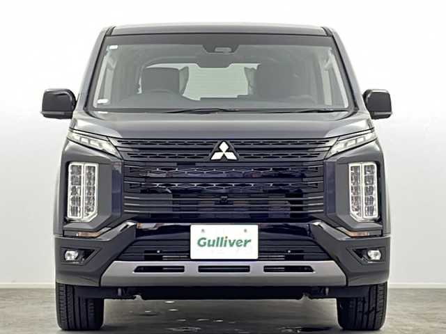 三菱 デリカＤ：５ シャモニー 大阪府 2025(令7)年 0.1千km グラファイトグレーメタリック/ブラックマイカ 登録済未使用車/専用ALPINE11型ナビ/【フルセグTV/Bluetooth/HDMI/CD/DVD/FM/AM】/全方位カメラ/パワーバックドア/ブラインドスポットモニター/両側パワースライドドア/前後コーナーセンサー/センターデフロック/三菱e-Assist/・車線逸脱警報システム/・レーダークルーズコントロール/・衝突被害軽減ブレーキシステム/・オートマチックハイビーム/・後側方車両検知警報システム/・誤発進抑制機能/ハーフレザーシート/D/N席シートヒーター/ステアリングヒーター/パドルシフト/オートホールド/ステアリングスイッチ/LEDヘッドライト/スマートキー/スペアキー/保証書/取扱説明書/点検記録簿