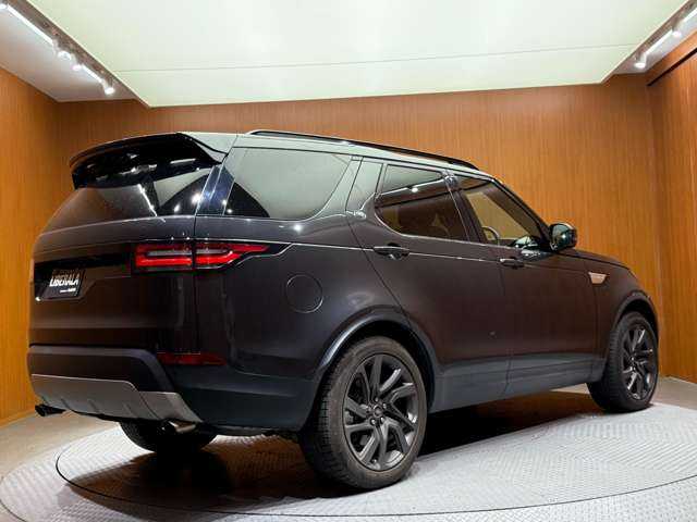 ランドローバー ランドローバー ディスカバリー HSE 千葉県 2018(平30)年 4.7万km グレー ワンオーナー　/サンルーフ　/黒革シート　/クルーズコントロール　/純正ナビ　/３６０°カメラ　/エアサス　/ＡｐｐｌｅＣａｒＰｌａｙ　/電動リアゲート　/パワーシート　/シートヒーター　/ＥＴＣ