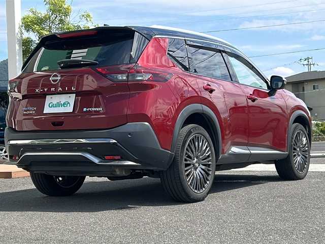日産 エクストレイル オーテック e－4ORCE 香川県 2022(令4)年 3.3万km 赤／黒 純正12.3インチコネクトナビ/フルセグTV/アラウンドビューモニター/電動リアゲート/D/Nパワーシート/全席シートヒーター/前後コーナーセンサー/デジタルルームミラー/BSM/ステアリングヒーター/ETC