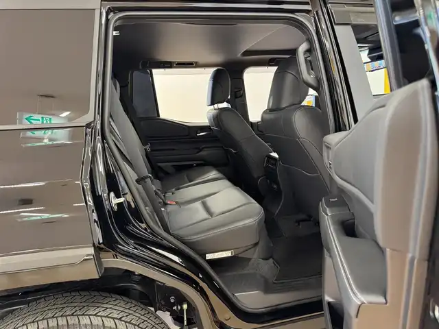 トヨタ ランドクルーザー ２５０ VX 群馬県 2025(令7)年 0.3万km ブラック 禁煙車　衝突軽減　追従型クルコン　純正ディスプレイオーディオ（ナビ機能付き）　フルセグＴＶ　ＢＴ　サンルーフ　全方位　デジタルインナーミラー　ビルトインＥＴＣ　黒革　温シート　冷シート　ＬＥＤ　純ＡＷ