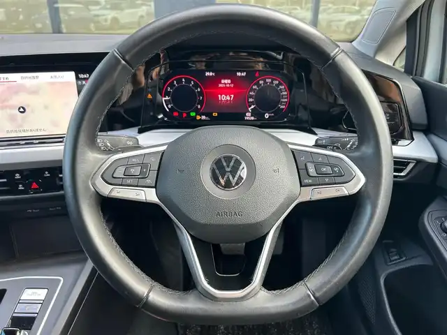 フォルクスワーゲン ＶＷ ゴルフ ヴァリアント 石川県 2022(令4)年 2万km 白 純正メモリナビ/（BT／AM／FM／DVD）/バックカメラ/パワーバックドア/ステアリングスイッチ/パドルシフト/クルーズコントロール/レーンキープアシスト/LEDヘッドライト/オートライト/保証書/取り扱い説明書/スマートキー