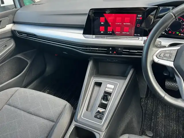 フォルクスワーゲン ＶＷ ゴルフ ヴァリアント 石川県 2022(令4)年 2万km 白 純正メモリナビ/（BT／AM／FM／DVD）/バックカメラ/パワーバックドア/ステアリングスイッチ/パドルシフト/クルーズコントロール/レーンキープアシスト/LEDヘッドライト/オートライト/保証書/取り扱い説明書/スマートキー