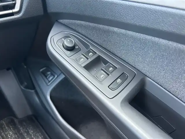 フォルクスワーゲン ＶＷ ゴルフ ヴァリアント 石川県 2022(令4)年 2万km 白 純正メモリナビ/（BT／AM／FM／DVD）/バックカメラ/パワーバックドア/ステアリングスイッチ/パドルシフト/クルーズコントロール/レーンキープアシスト/LEDヘッドライト/オートライト/保証書/取り扱い説明書/スマートキー