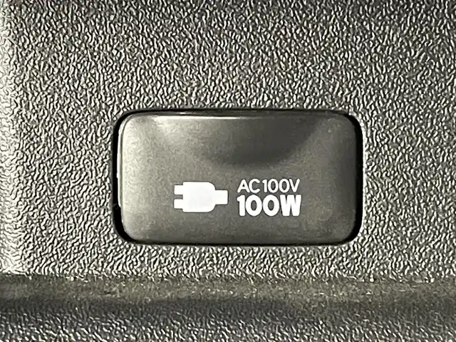 トヨタ ハイエース GL 群馬県 2023(令5)年 1.2万km ブラックマイカ パノラミックビューモニター/デジタルインナーミラー/純正フリップダウンモニター/＝＝＝＝＝/純正7インチナビ/・AM/FM/CD/DVD/SD/Bluetooth/フルセグTV/＝＝＝＝＝/デジタルインナーミラー　パノラミックビューモニター　純正フリップダウンモニター　純正７型ナビ　前後ドライブレコーダー　電動スライドドア　プッシュスタート　スマートキー　ＡＣ１００Ｖ電源　ＥＴＣ　禁煙車