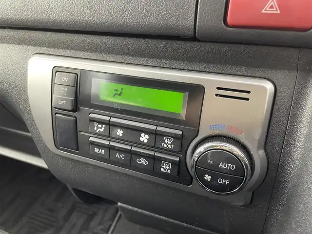 トヨタ ハイエース GL 群馬県 2023(令5)年 1.2万km ブラックマイカ パノラミックビューモニター/デジタルインナーミラー/純正フリップダウンモニター/＝＝＝＝＝/純正7インチナビ/・AM/FM/CD/DVD/SD/Bluetooth/フルセグTV/＝＝＝＝＝/デジタルインナーミラー　パノラミックビューモニター　純正フリップダウンモニター　純正７型ナビ　前後ドライブレコーダー　電動スライドドア　プッシュスタート　スマートキー　ＡＣ１００Ｖ電源　ＥＴＣ　禁煙車