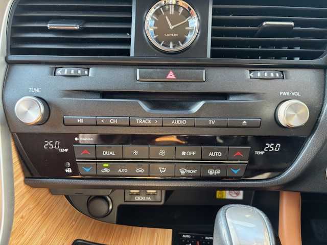 レクサス ＲＸ 450h バージョンL 宮城県 2021(令3)年 4.7万km グラファイトブラックガラスフレーク 登録時走行距離46628km/純正ナビ/TV・CD・DVD・AM・FM・Bluetooth/ETC2.0/エマージェンシーブレーキ/横滑り防止装置/コーナーセンサー（前後）/ハンドルヒーター/シートヒーター（全席）/エアシート（前席）/パワーシート（全席）/アラウンドビューモニター/純正LEDヘッドライト/クルーズコントロール（追従有）/純正フロアマット/純正アルミホイール