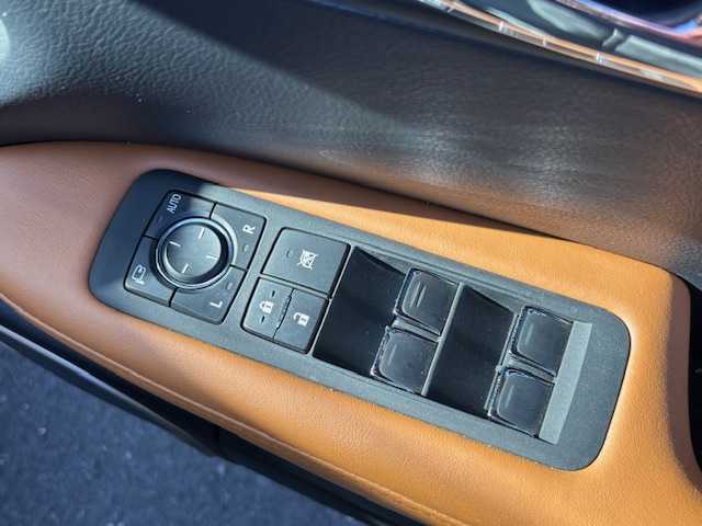 レクサス ＲＸ 450h バージョンL 宮城県 2021(令3)年 4.7万km グラファイトブラックガラスフレーク 登録時走行距離46628km/純正ナビ/TV・CD・DVD・AM・FM・Bluetooth/ETC2.0/エマージェンシーブレーキ/横滑り防止装置/コーナーセンサー（前後）/ハンドルヒーター/シートヒーター（全席）/エアシート（前席）/パワーシート（全席）/アラウンドビューモニター/純正LEDヘッドライト/クルーズコントロール（追従有）/純正フロアマット/純正アルミホイール