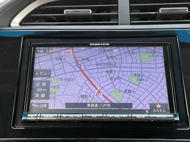 ホンダ シャトル ハイブリッド ホンダセンシング 青森県 2018(平30)年 11.1万km プラチナホワイトパール 4WD/社外メモリナビ/Bluetooth・SD・USB/バックカメラ/ホンダセンシング/衝突軽減ブレーキ/追従クルーズコントロール/路外逸脱抑制機能/誤発進抑制機能/ワイパーデアイサー/ビルトインETC/LEDヘッドライト/フォグランプ/スマートキー/プッシュスタート