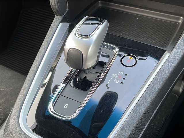 ホンダ シャトル ハイブリッド ホンダセンシング 青森県 2018(平30)年 11.1万km プラチナホワイトパール 4WD/社外メモリナビ/Bluetooth・SD・USB/バックカメラ/ホンダセンシング/衝突軽減ブレーキ/追従クルーズコントロール/路外逸脱抑制機能/誤発進抑制機能/ワイパーデアイサー/ビルトインETC/LEDヘッドライト/フォグランプ/スマートキー/プッシュスタート