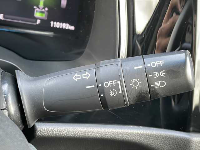 ホンダ シャトル ハイブリッド ホンダセンシング 青森県 2018(平30)年 11.1万km プラチナホワイトパール 4WD/社外メモリナビ/Bluetooth・SD・USB/バックカメラ/ホンダセンシング/衝突軽減ブレーキ/追従クルーズコントロール/路外逸脱抑制機能/誤発進抑制機能/ワイパーデアイサー/ビルトインETC/LEDヘッドライト/フォグランプ/スマートキー/プッシュスタート