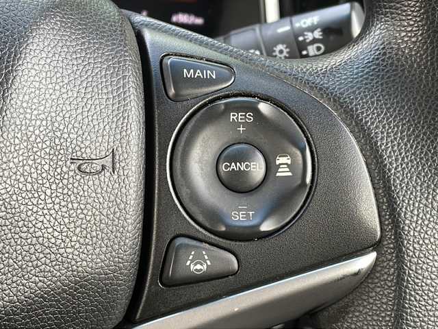 ホンダ シャトル ハイブリッド ホンダセンシング 青森県 2018(平30)年 11.1万km プラチナホワイトパール 4WD/社外メモリナビ/Bluetooth・SD・USB/バックカメラ/ホンダセンシング/衝突軽減ブレーキ/追従クルーズコントロール/路外逸脱抑制機能/誤発進抑制機能/ワイパーデアイサー/ビルトインETC/LEDヘッドライト/フォグランプ/スマートキー/プッシュスタート