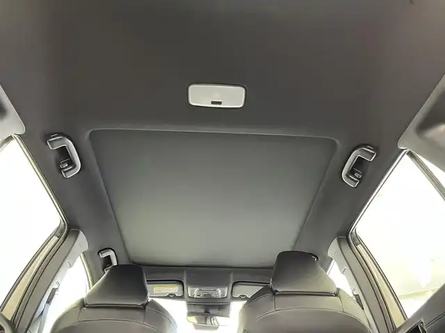 トヨタ カローラ クロス ハイブリッド Z 群馬県 2025(令7)年 0.1千km クリアベージュメタリック 純正１０．５インチオーディオディスプレイ　パノラマルーフ　パワーバックドア　Ｂカメラ　トヨタセーフティセンス　Ｆワイパーデアイサー　シートヒーター　シートクーラー　ＥＴＣ２．０　純正アルミホイール