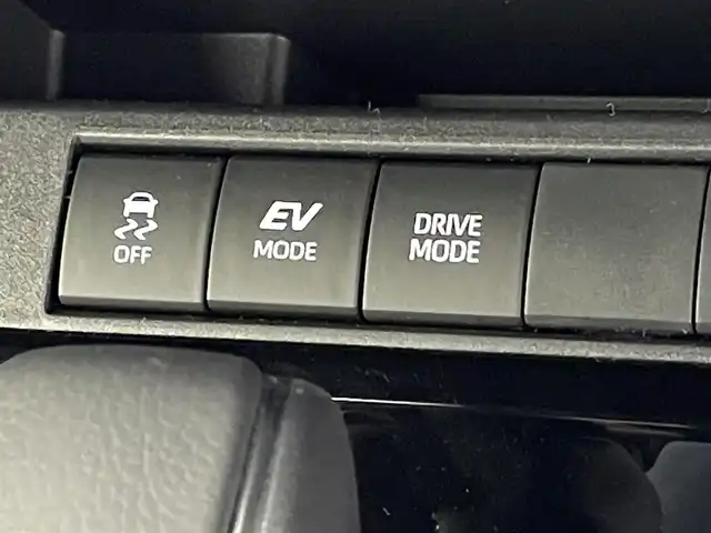 トヨタ カローラ クロス ハイブリッド Z 群馬県 2025(令7)年 0.1千km クリアベージュメタリック 純正１０．５インチオーディオディスプレイ　パノラマルーフ　パワーバックドア　Ｂカメラ　トヨタセーフティセンス　Ｆワイパーデアイサー　シートヒーター　シートクーラー　ＥＴＣ２．０　純正アルミホイール