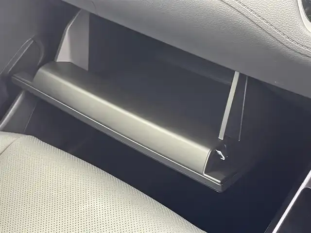 トヨタ カローラ クロス ハイブリッド Z 群馬県 2025(令7)年 0.1千km クリアベージュメタリック 純正１０．５インチオーディオディスプレイ　パノラマルーフ　パワーバックドア　Ｂカメラ　トヨタセーフティセンス　Ｆワイパーデアイサー　シートヒーター　シートクーラー　ＥＴＣ２．０　純正アルミホイール