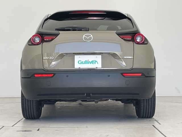 マツダ ＭＸ－３０ 愛知県 2022(令4)年 1.1万km 茶 セーフティパッケージ/純正10.25型ナビ/全方位カメラ/レーダークルーズコントロール/シートヒーター/バックカメラ/コーナーセンサー/純正アルミホイール/ブラインドスポットモニター/LEDヘッドライト/パドルシフト/ステアリングヒーター/オートライト/ドライブレコーダー/ETC/衝突軽減システム/フルセグ/Bluetooth/ステアリングスイッチ/スマートキー/プッシュスタート