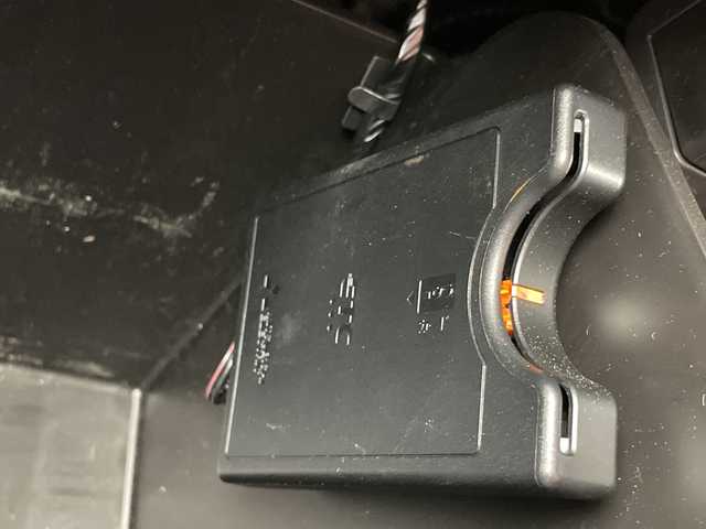 マツダ ＭＸ－３０ 愛知県 2022(令4)年 1.1万km 茶 セーフティパッケージ/純正10.25型ナビ/全方位カメラ/レーダークルーズコントロール/シートヒーター/バックカメラ/コーナーセンサー/純正アルミホイール/ブラインドスポットモニター/LEDヘッドライト/パドルシフト/ステアリングヒーター/オートライト/ドライブレコーダー/ETC/衝突軽減システム/フルセグ/Bluetooth/ステアリングスイッチ/スマートキー/プッシュスタート