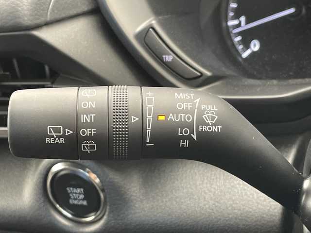 マツダ ＭＸ－３０ 愛知県 2022(令4)年 1.1万km 茶 セーフティパッケージ/純正10.25型ナビ/全方位カメラ/レーダークルーズコントロール/シートヒーター/バックカメラ/コーナーセンサー/純正アルミホイール/ブラインドスポットモニター/LEDヘッドライト/パドルシフト/ステアリングヒーター/オートライト/ドライブレコーダー/ETC/衝突軽減システム/フルセグ/Bluetooth/ステアリングスイッチ/スマートキー/プッシュスタート