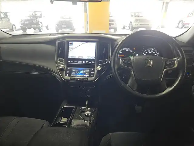 トヨタ クラウン ハイブリッド アスリートS 宮崎県 2013(平25)年 6.6万km 黒 〇純正8インチナビ/〇フルセグTV/〇ビルトインETC/〇バックカメラ/〇アドバンスパッケージ/・レーダークルーズコントロール/・プリクラッシュセーフティ/・インテリジェントクリアランスソナー/バックソナー/〇アイドリングストップ/〇HIDヘッドランプ/〇オートライト/〇LEDフロントフォグランプ/〇OP純正18インチアルミ/〇革巻きステアリング/〇シートヒーター/〇パワーシート/〇左右独立温度調整オートエアコン/〇スマートエントリー/〇禁煙車