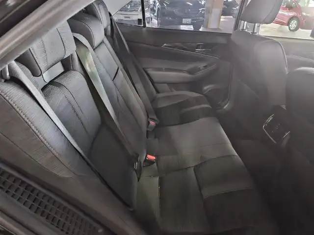 トヨタ クラウン ハイブリッド アスリートS 宮崎県 2013(平25)年 6.6万km 黒 〇純正8インチナビ/〇フルセグTV/〇ビルトインETC/〇バックカメラ/〇アドバンスパッケージ/・レーダークルーズコントロール/・プリクラッシュセーフティ/・インテリジェントクリアランスソナー/バックソナー/〇アイドリングストップ/〇HIDヘッドランプ/〇オートライト/〇LEDフロントフォグランプ/〇OP純正18インチアルミ/〇革巻きステアリング/〇シートヒーター/〇パワーシート/〇左右独立温度調整オートエアコン/〇スマートエントリー/〇禁煙車