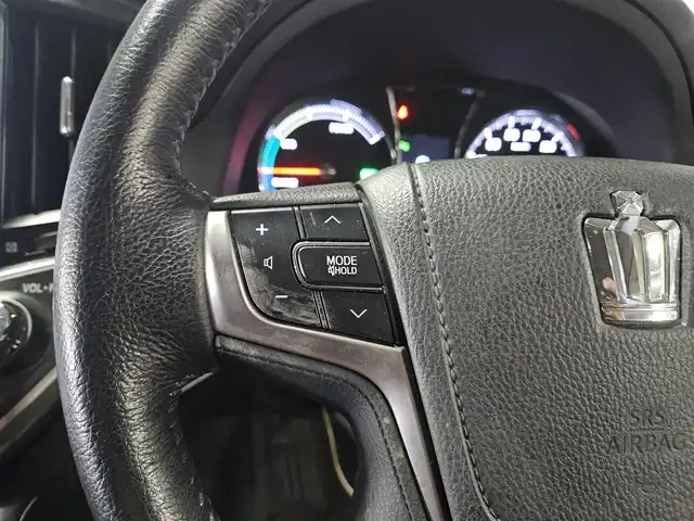 トヨタ クラウン ハイブリッド アスリートS 宮崎県 2013(平25)年 6.6万km 黒 〇純正8インチナビ/〇フルセグTV/〇ビルトインETC/〇バックカメラ/〇アドバンスパッケージ/・レーダークルーズコントロール/・プリクラッシュセーフティ/・インテリジェントクリアランスソナー/バックソナー/〇アイドリングストップ/〇HIDヘッドランプ/〇オートライト/〇LEDフロントフォグランプ/〇OP純正18インチアルミ/〇革巻きステアリング/〇シートヒーター/〇パワーシート/〇左右独立温度調整オートエアコン/〇スマートエントリー/〇禁煙車