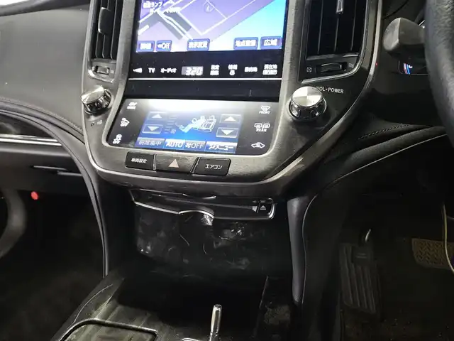 トヨタ クラウン ハイブリッド アスリートS 宮崎県 2013(平25)年 6.6万km 黒 〇純正8インチナビ/〇フルセグTV/〇ビルトインETC/〇バックカメラ/〇アドバンスパッケージ/・レーダークルーズコントロール/・プリクラッシュセーフティ/・インテリジェントクリアランスソナー/バックソナー/〇アイドリングストップ/〇HIDヘッドランプ/〇オートライト/〇LEDフロントフォグランプ/〇OP純正18インチアルミ/〇革巻きステアリング/〇シートヒーター/〇パワーシート/〇左右独立温度調整オートエアコン/〇スマートエントリー/〇禁煙車