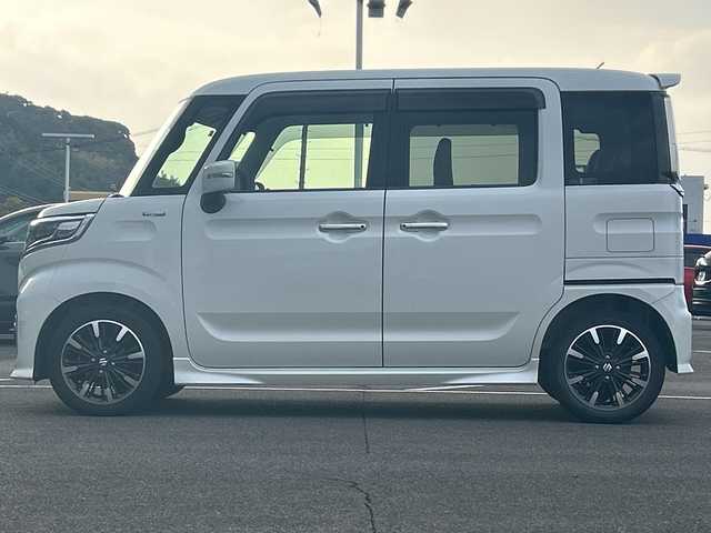 スズキ スペーシア カスタム HYBRID XS 佐賀県 2018(平30)年 9.8万km ピュアホワイトP 純正8インチナビ/全方位カメラ/両側パワースライドドア/D席シートヒーター/ハーフレザーシート/ヘッドアップディスプレイ/後方コーナーセンサー/ビルトインETC/前方ドライブレコーダー/LEDヘッドライト/オートライト/純正15インチアルミホイール/純正フロアマット/スペアキー/取扱説明書