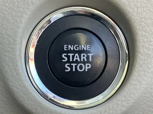 スズキ ラパン モード 静岡県 2021(令3)年 2.8万km ピュアホワイトP 純正ナビ（CD/DVD/BT/フルセグ）/全方位カメラ/エンジンスタートボタン/パワーステアリング/パワーウィンドウ/取扱説明書/アイドリングストップ/スマートキー/スペアキー1本/オートエアコン/USB入力端子/ベンチシート/純正フロアマット/布シート/前席シートヒーター/ABS/横滑り防止装置/コーナーセンサー/レーンキープアシスト/盗難防止装置/オートライト/オートマチックハイビーム/キセノン/Wエアバッグ/衝突軽減システム