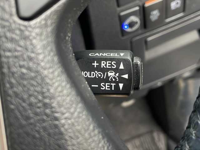 トヨタ アルファードハイブリット SR 青森県 2021(令3)年 6.1万km ホワイトパールクリスタルシャイン ・レザーシート/・純正ディスプレイオーディオ/・純正フリップダウンモニター/・DVD/フルセグ/Bluetooth/・バックカメラ/・ドライブレコーダー/・衝突被害軽減ブレーキ/・レーンキープアシスト/・レーダークルーズコントロール/・オートライト/・オートマチックハイビーム/・三眼LEDヘッドライト/・LEDフォグランプ/・パワーバックドア/・両側パワースライドドア/・シートヒーター/・横滑り防止装置/・純正フロアマット/・社外AW19インチ/・純正AW積込/・スペアタイヤ有り