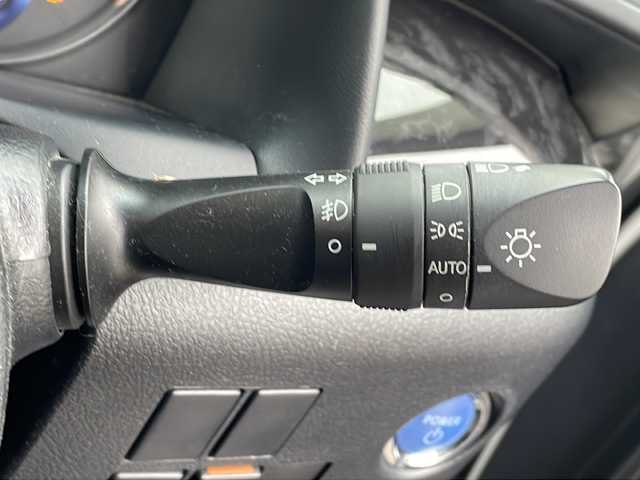 トヨタ アルファードハイブリット SR 青森県 2021(令3)年 6.1万km ホワイトパールクリスタルシャイン ・レザーシート/・純正ディスプレイオーディオ/・純正フリップダウンモニター/・DVD/フルセグ/Bluetooth/・バックカメラ/・ドライブレコーダー/・衝突被害軽減ブレーキ/・レーンキープアシスト/・レーダークルーズコントロール/・オートライト/・オートマチックハイビーム/・三眼LEDヘッドライト/・LEDフォグランプ/・パワーバックドア/・両側パワースライドドア/・シートヒーター/・横滑り防止装置/・純正フロアマット/・社外AW19インチ/・純正AW積込/・スペアタイヤ有り