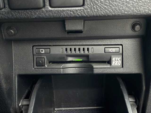 トヨタ アルファードハイブリット SR 青森県 2021(令3)年 6.1万km ホワイトパールクリスタルシャイン ・レザーシート/・純正ディスプレイオーディオ/・純正フリップダウンモニター/・DVD/フルセグ/Bluetooth/・バックカメラ/・ドライブレコーダー/・衝突被害軽減ブレーキ/・レーンキープアシスト/・レーダークルーズコントロール/・オートライト/・オートマチックハイビーム/・三眼LEDヘッドライト/・LEDフォグランプ/・パワーバックドア/・両側パワースライドドア/・シートヒーター/・横滑り防止装置/・純正フロアマット/・社外AW19インチ/・純正AW積込/・スペアタイヤ有り