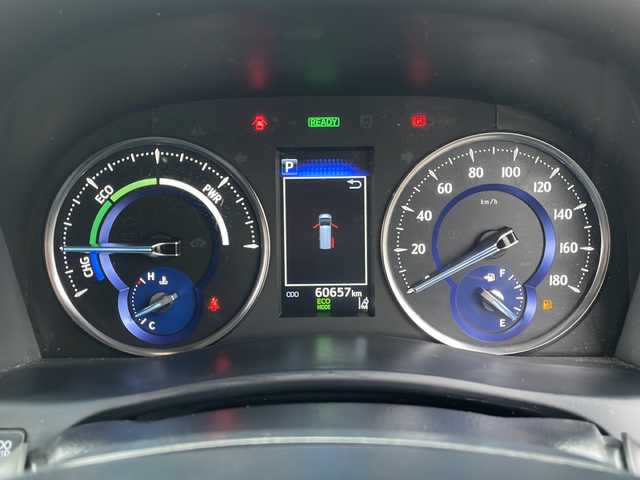 トヨタ アルファードハイブリット SR 青森県 2021(令3)年 6.1万km ホワイトパールクリスタルシャイン ・レザーシート/・純正ディスプレイオーディオ/・純正フリップダウンモニター/・DVD/フルセグ/Bluetooth/・バックカメラ/・ドライブレコーダー/・衝突被害軽減ブレーキ/・レーンキープアシスト/・レーダークルーズコントロール/・オートライト/・オートマチックハイビーム/・三眼LEDヘッドライト/・LEDフォグランプ/・パワーバックドア/・両側パワースライドドア/・シートヒーター/・横滑り防止装置/・純正フロアマット/・社外AW19インチ/・純正AW積込/・スペアタイヤ有り