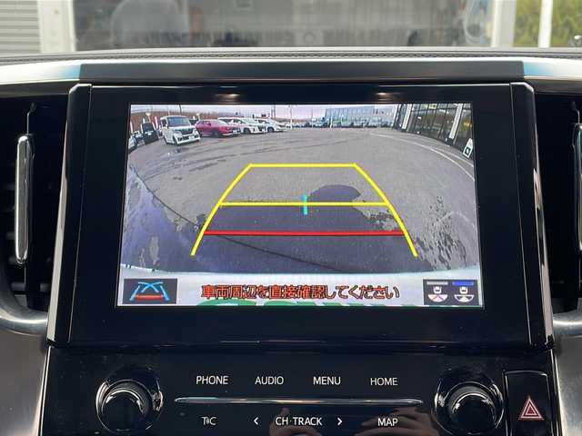 トヨタ アルファードハイブリット SR 青森県 2021(令3)年 6.1万km ホワイトパールクリスタルシャイン ・レザーシート/・純正ディスプレイオーディオ/・純正フリップダウンモニター/・DVD/フルセグ/Bluetooth/・バックカメラ/・ドライブレコーダー/・衝突被害軽減ブレーキ/・レーンキープアシスト/・レーダークルーズコントロール/・オートライト/・オートマチックハイビーム/・三眼LEDヘッドライト/・LEDフォグランプ/・パワーバックドア/・両側パワースライドドア/・シートヒーター/・横滑り防止装置/・純正フロアマット/・社外AW19インチ/・純正AW積込/・スペアタイヤ有り