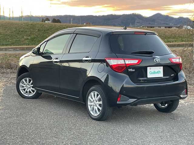 トヨタ ヴィッツ F セーフティエディション 新潟県 2018(平30)年 1.9万km ブラックマイカ 4WD/CD/USB/AUX/衝突被害軽減ブレーキ/レーンキープアシスト/コーナーセンサー/スマートキー/プッシュスタート/オートハイビーム/社外14インチアルミホイール