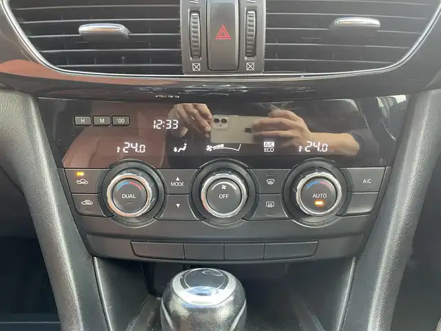 マツダ アテンザ ワゴン 20S 宮城県 2013(平25)年 14.1万km メテオグレーマイカ 純正ＳＤナビ/（ＦＭ／ＡＭ／ＣＤ／ＤＶＤ／Ｂｌｕｅｔｏｏｔｈ）　/ワンセグテレビ　/レーダークルーズコントロール　/リアビークルモニタリングシステム　/横滑り防止装置　/アイドリングストップ/アダプティブフロントライティングシステム/前席シートヒーター/ETC/スマートキー/プッシュスタート/バックカメラ/オートライト/純正エンジンスターター/ドライブレコーダー/レザー調シートカバー/スタッドレスタイヤ社外AW/（215/65R16）