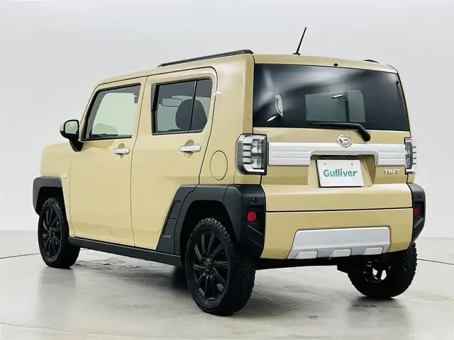 ダイハツ タフト G クロムベンチャー 福島県 2022(令4)年 0.8万km サンドベージュメタリック ルーフレール/ディスプレイオーディオ/型式：PH-6500DVD/【AM/FM/CD/DVD/Bluetooth】/・バックカメラ/パノラマルーフ/衝突軽減ブレーキ/・車線逸脱警報機能/・標識認識/・ふらつき警報/・車線逸脱抑制機能/・先行車発信お知らせ機能/ドライブレコーダー/ETC/オートライト/・オートハイビーム/・LEDヘッドライド/・LEDフォグランプ/電子式サイドブレーキ/・ブレーキオートホールド機能/プッシュスタート/・スマートキー/・スペアキー/コーナーセンサー/ステアリングスイッチ/アイドリングストップ/取扱説明書/新車時保証書