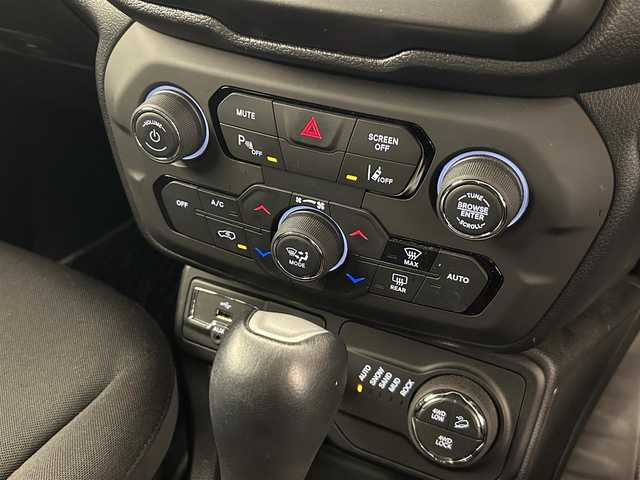 クライスラー・ジープ ジープ レネゲード トレイルホーク 富山県 2019(令1)年 5.1万km ブラック JEEP純正ナビ/Bカメラ/フルセグテレビ/アイドリングストップ/クルーズコントロール/プッシュスタート/ETC/LEDヘッドライト/衝突軽減ブレーキ/レーンセンス/BSM/コーナーセンサー/オートライト/ETC/前後ドラレコ/エレクトリックスタビリティコントロール/ヒルディセントコントロール