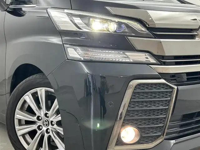 トヨタ ヴェルファイア Z Aエディション ゴールデンアイズ 福岡県 2017(平29)年 2.8万km ブラック 後席モニター　/純正ナビ（ＢＴ，フルセグＴＶ）　/バックカメラ　/ビルトインＥＴＣ　/ＡＣＣ　/コーナーセンサー　/衝突軽減ブレーキ/ＰＫＳＢ　/両側電動スライドドア　/パワーバックドア　/ハーフレザーシート　/ＬＥＤ
