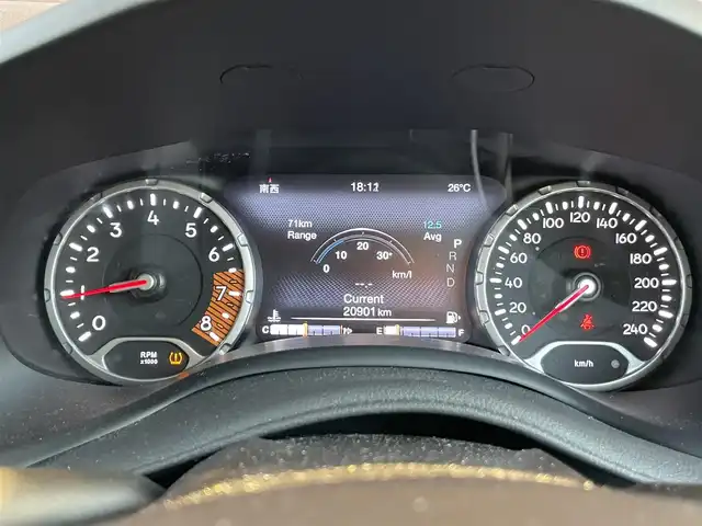 クライスラー・ジープ ジープ レネゲード リミテッド 鹿児島県 2022(令4)年 2万km 白 純正ナビ/フルセグTV/バックカメラ/レーダークルーズコントロール/レザーシート/コーナーセンサー/レーンキープアシスト/前後ドライブレコーダー/純正AW付夏タイヤ有/プッシュスタート/スマートキー/LEDヘッドライト/オートライト/アイドリングストップ/横滑り防止装置/ルーフレール/社外ゴムマット