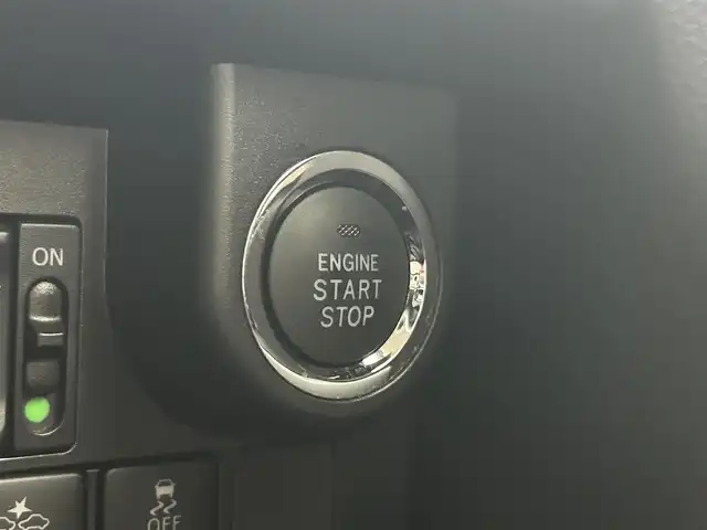 トヨタ タンク カスタムG S 千葉県 2017(平29)年 0.7万km プラムブラウンパールクリスタルシャイン 禁煙車/スマートアシストIII/・衝突回避支援ブレーキ機能/・車線逸脱警報機能/・コーナーセンサー/クルーズコントロール/両側パワースライドドア/純正9インチナビ/CD/DVD/Bluetooth/フルセグ/バックカメラ/ETC2.0/LEDヘッドライト/LEDフォグ/プッシュスタート/スマートキー