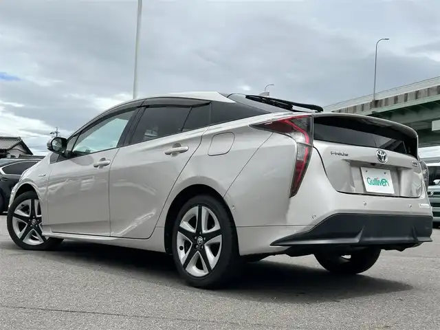 トヨタ プリウス A ツーリングセレクション 愛知県 2016(平28)年 7.5万km スティールブロンドM 純正SDナビ/（AM/FM/BT/TV/CD/DVD)/フルセグTV/バックカメラ/ETC/運転席＆助手席シートヒーター/クルーズコントロール/ステアリングスィッチ/ドライブレコーダー/純正17インチアルミ/HIDヘッドライト/フォグランプ/ウィンカーミラー/純正フロアマット/ドアバイザー/スマートキー/スペアキー