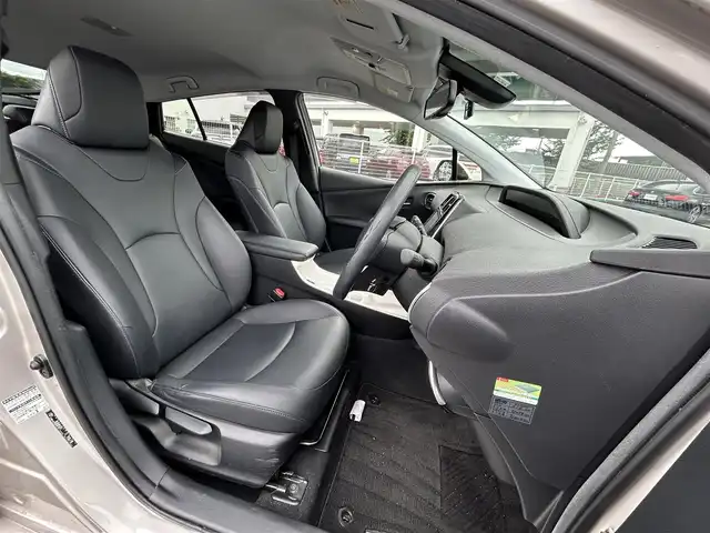 トヨタ プリウス A ツーリングセレクション 愛知県 2016(平28)年 7.5万km スティールブロンドM 純正SDナビ/（AM/FM/BT/TV/CD/DVD)/フルセグTV/バックカメラ/ETC/運転席＆助手席シートヒーター/クルーズコントロール/ステアリングスィッチ/ドライブレコーダー/純正17インチアルミ/HIDヘッドライト/フォグランプ/ウィンカーミラー/純正フロアマット/ドアバイザー/スマートキー/スペアキー